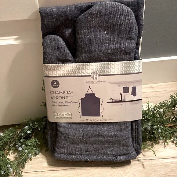 Huntington Home 3 Piece Apron/Potholder Set - Picture 7 of 7